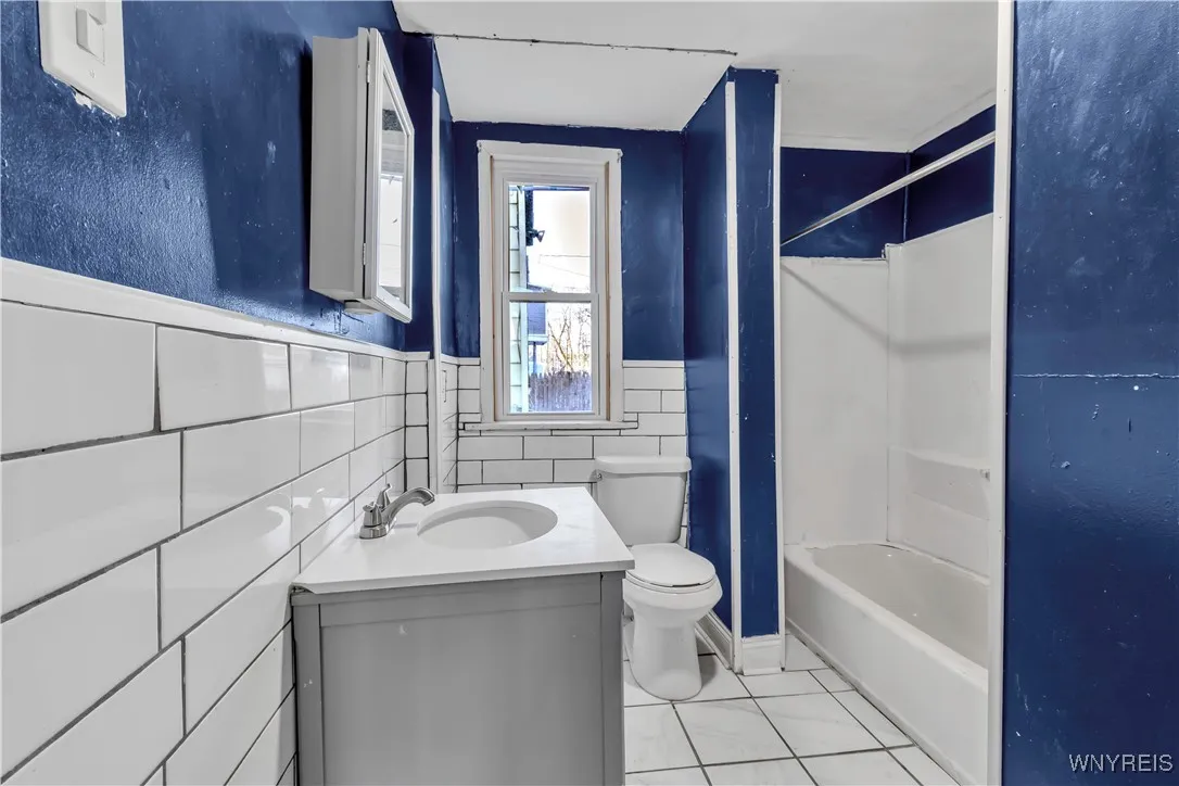 50 Arnold Street, Buffalo, New York 14213, Buffalo, New York 14213, 7 Bedrooms Bedrooms, ,2 BathroomsBathrooms,Residential,Closed,50 Arnold Street, Buffalo, New York 14213,0,B1583279