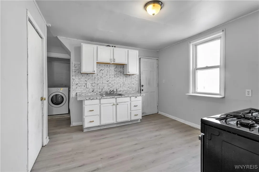 50 Arnold Street, Buffalo, New York 14213, Buffalo, New York 14213, 7 Bedrooms Bedrooms, ,2 BathroomsBathrooms,Residential,Closed,50 Arnold Street, Buffalo, New York 14213,0,B1583279