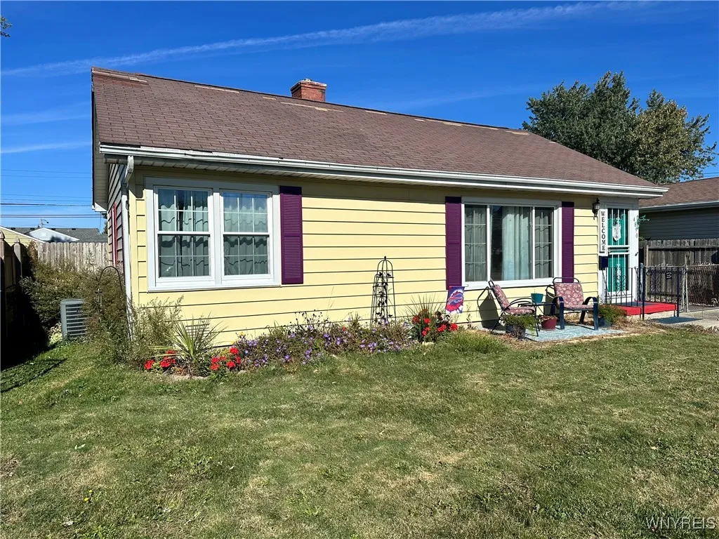 4890 Mount Vernon Boulevard, Hamburg, New York 140, Hamburg, New York 14075, 2 Bedrooms Bedrooms, 5 Rooms Rooms,1 BathroomBathrooms,Residential,Closed,4890 Mount Vernon Boulevard, Hamburg, New York 140,0,B1584298
