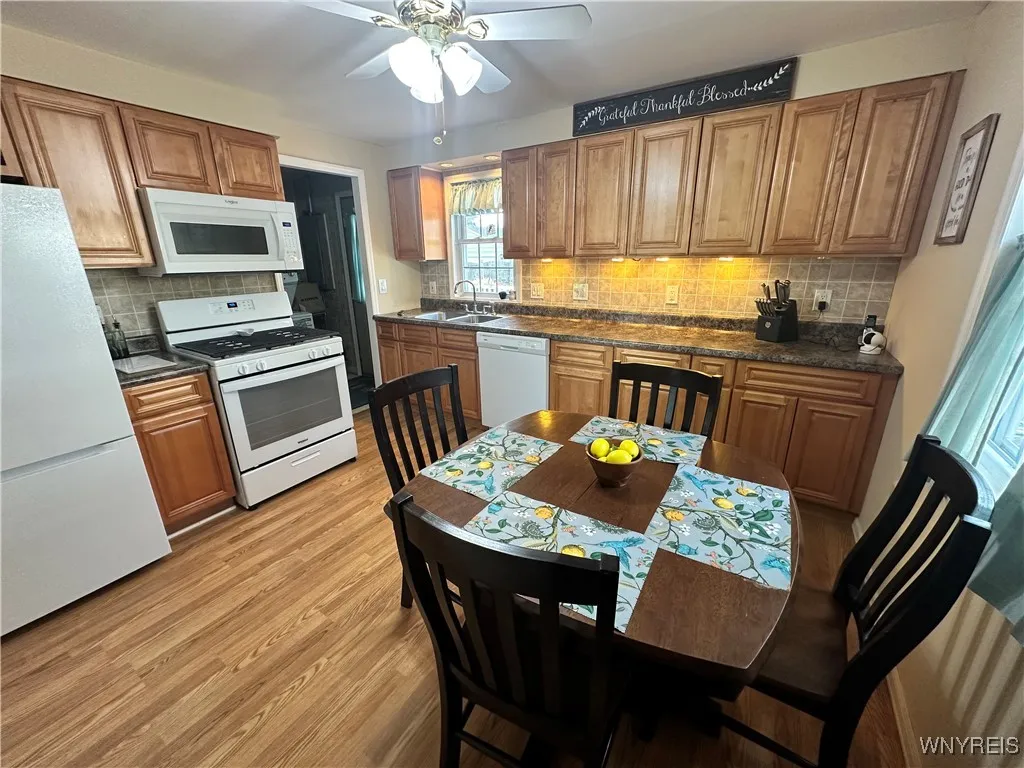 4890 Mount Vernon Boulevard, Hamburg, New York 140, Hamburg, New York 14075, 2 Bedrooms Bedrooms, 5 Rooms Rooms,1 BathroomBathrooms,Residential,Closed,4890 Mount Vernon Boulevard, Hamburg, New York 140,0,B1584298