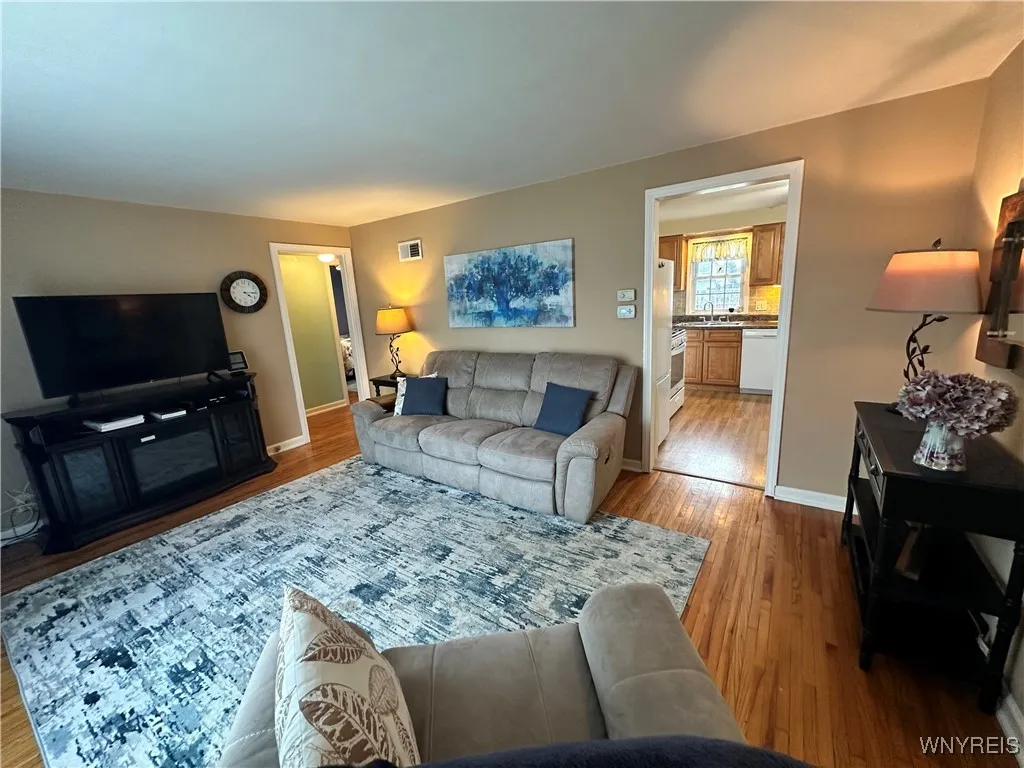 4890 Mount Vernon Boulevard, Hamburg, New York 140, Hamburg, New York 14075, 2 Bedrooms Bedrooms, 5 Rooms Rooms,1 BathroomBathrooms,Residential,Closed,4890 Mount Vernon Boulevard, Hamburg, New York 140,0,B1584298
