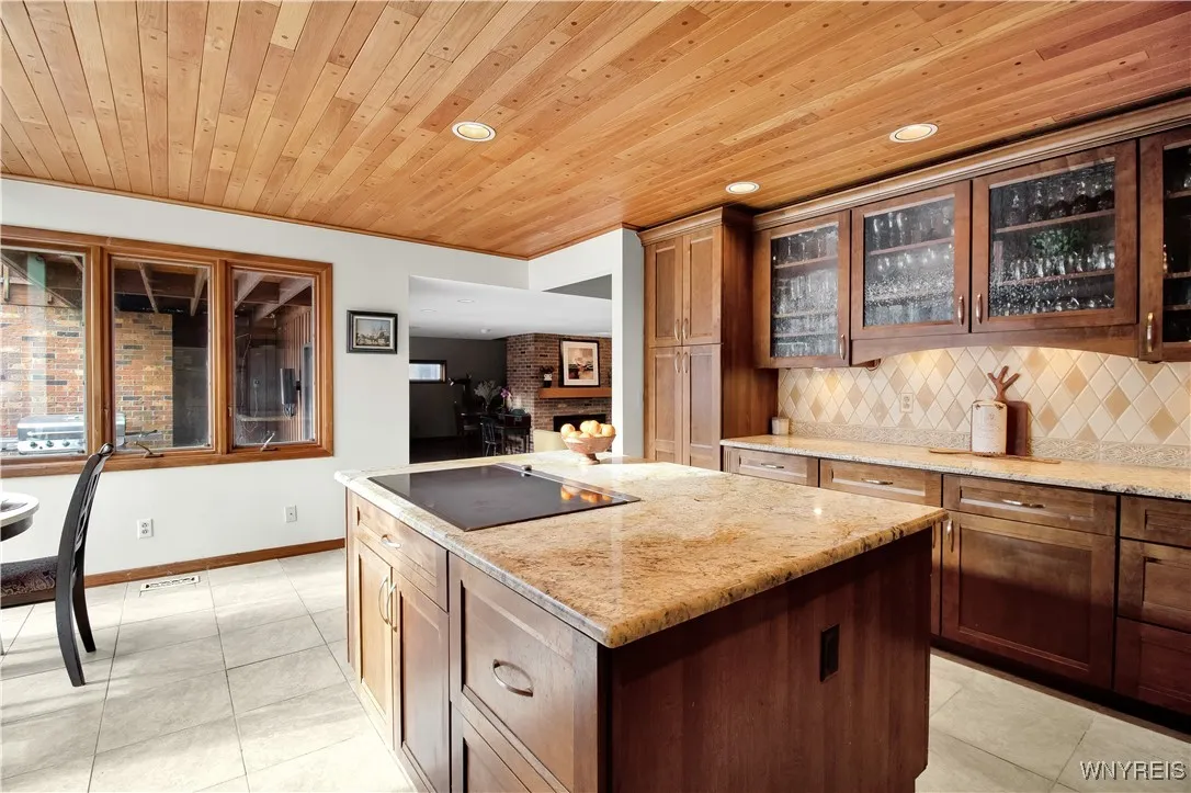 209 Deer Run, Amherst, New York 14221, Amherst, New York 14221, 4 Bedrooms Bedrooms, 11 Rooms Rooms,2 BathroomsBathrooms,Residential,Closed,209 Deer Run, Amherst, New York 14221,0,B1584366