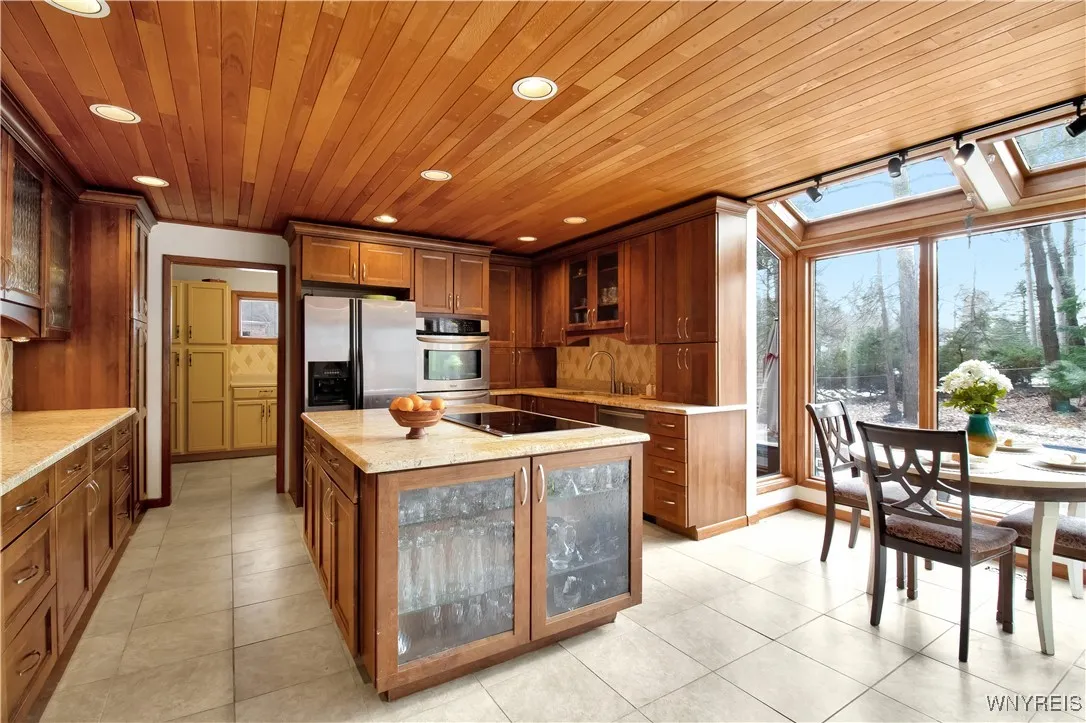 209 Deer Run, Amherst, New York 14221, Amherst, New York 14221, 4 Bedrooms Bedrooms, 11 Rooms Rooms,2 BathroomsBathrooms,Residential,Closed,209 Deer Run, Amherst, New York 14221,0,B1584366