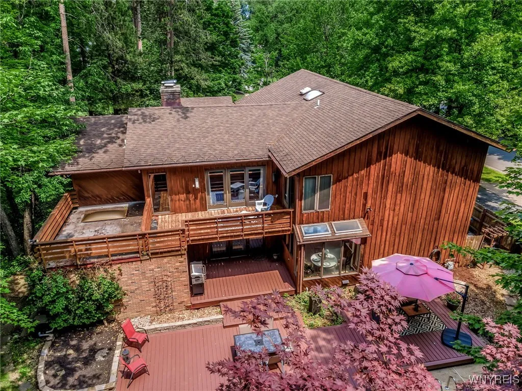 209 Deer Run, Amherst, New York 14221, Amherst, New York 14221, 4 Bedrooms Bedrooms, 11 Rooms Rooms,2 BathroomsBathrooms,Residential,Closed,209 Deer Run, Amherst, New York 14221,0,B1584366