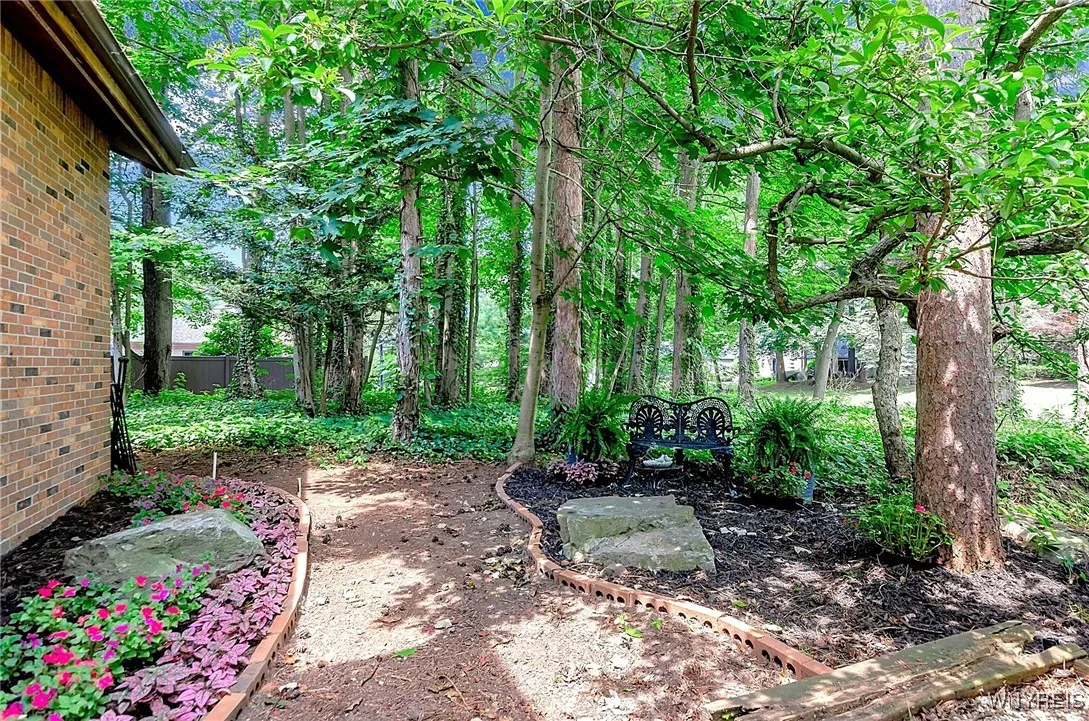 209 Deer Run, Amherst, New York 14221, Amherst, New York 14221, 4 Bedrooms Bedrooms, 11 Rooms Rooms,2 BathroomsBathrooms,Residential,Closed,209 Deer Run, Amherst, New York 14221,0,B1584366