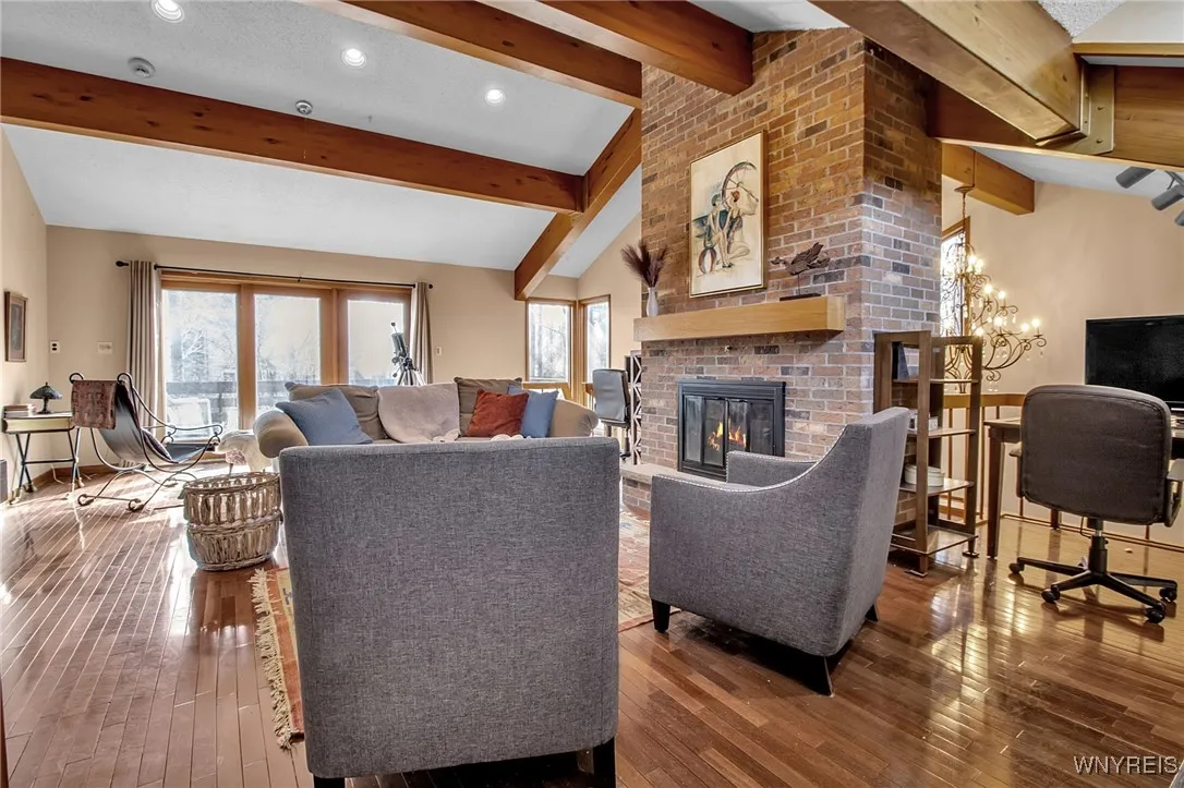 209 Deer Run, Amherst, New York 14221, Amherst, New York 14221, 4 Bedrooms Bedrooms, 11 Rooms Rooms,2 BathroomsBathrooms,Residential,Closed,209 Deer Run, Amherst, New York 14221,0,B1584366