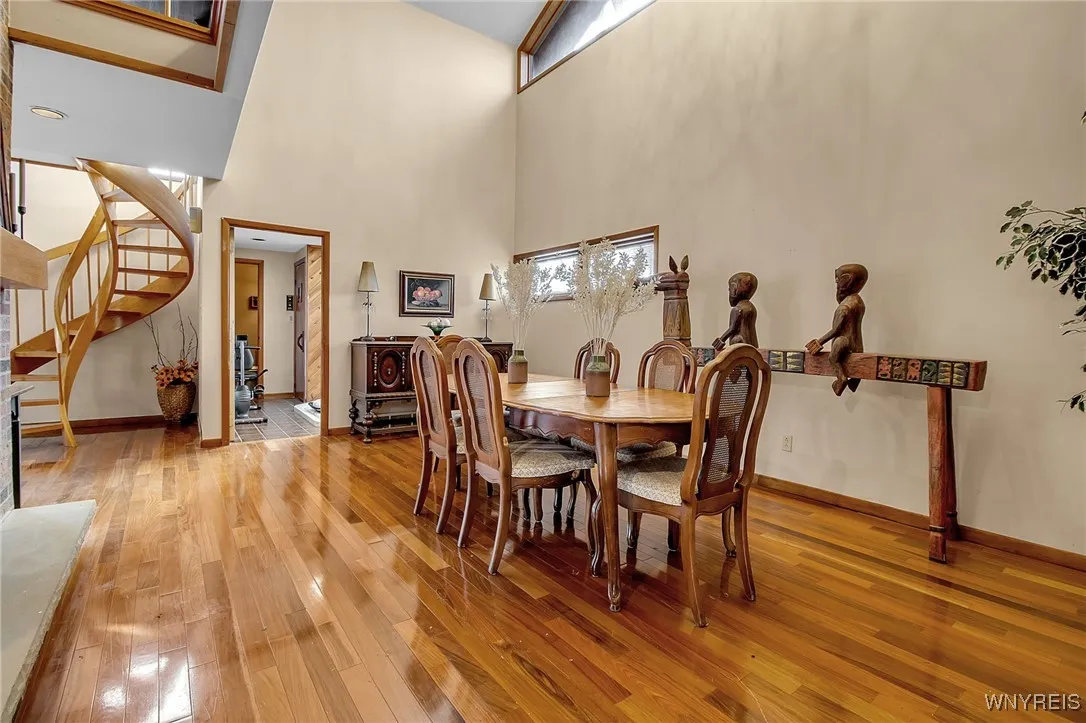 209 Deer Run, Amherst, New York 14221, Amherst, New York 14221, 4 Bedrooms Bedrooms, 11 Rooms Rooms,2 BathroomsBathrooms,Residential,Closed,209 Deer Run, Amherst, New York 14221,0,B1584366