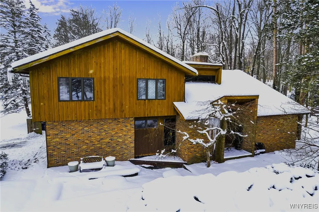 209 Deer Run, Amherst, New York 14221, Amherst, New York 14221, 4 Bedrooms Bedrooms, 11 Rooms Rooms,2 BathroomsBathrooms,Residential,Closed,209 Deer Run, Amherst, New York 14221,0,B1584366