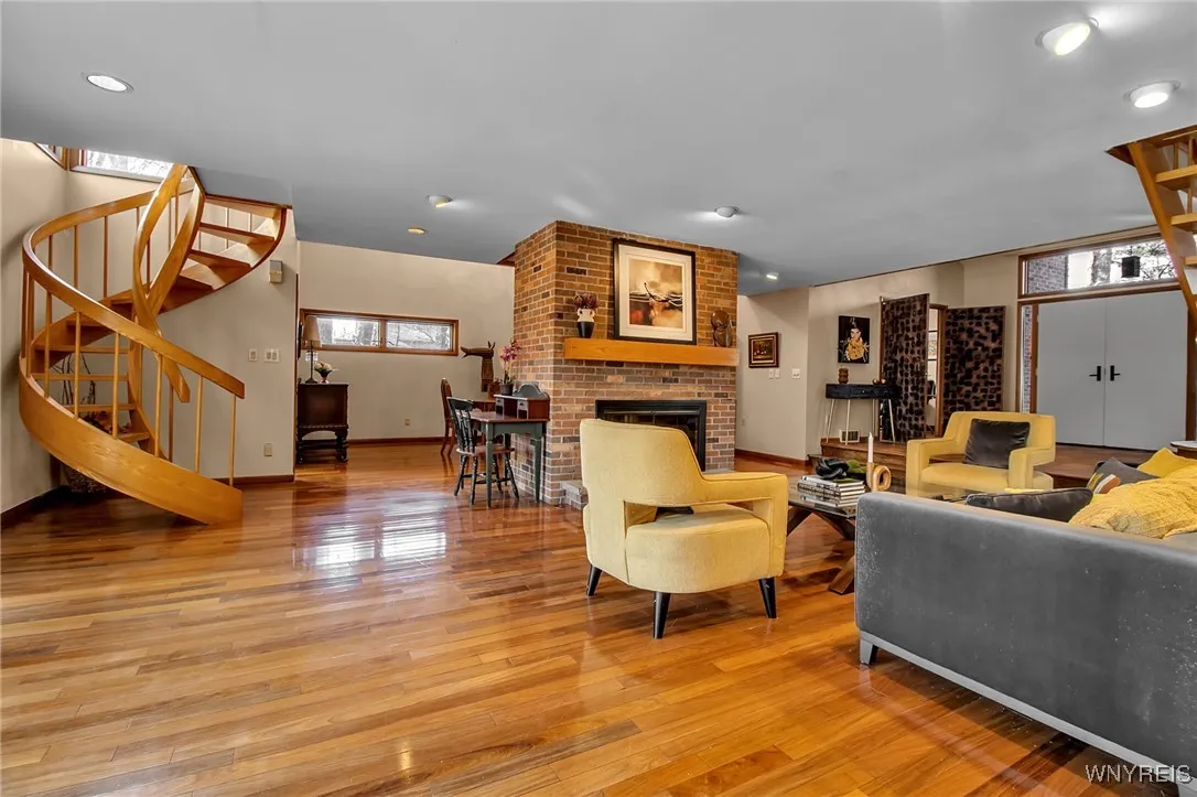 209 Deer Run, Amherst, New York 14221, Amherst, New York 14221, 4 Bedrooms Bedrooms, 11 Rooms Rooms,2 BathroomsBathrooms,Residential,Closed,209 Deer Run, Amherst, New York 14221,0,B1584366