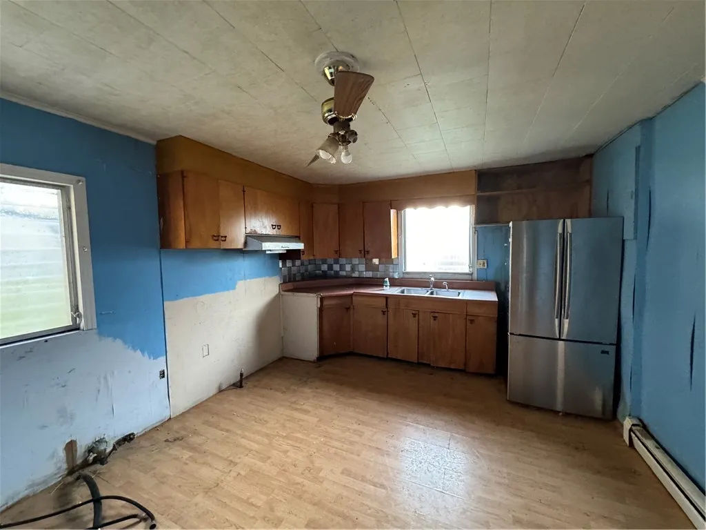 28 Pleasant Street, Seneca Falls, New York 13165, Seneca Falls, New York 13165, 4 Bedrooms Bedrooms, 9 Rooms Rooms,1 BathroomBathrooms,Residential,Closed,28 Pleasant Street, Seneca Falls, New York 13165,0,R1584530