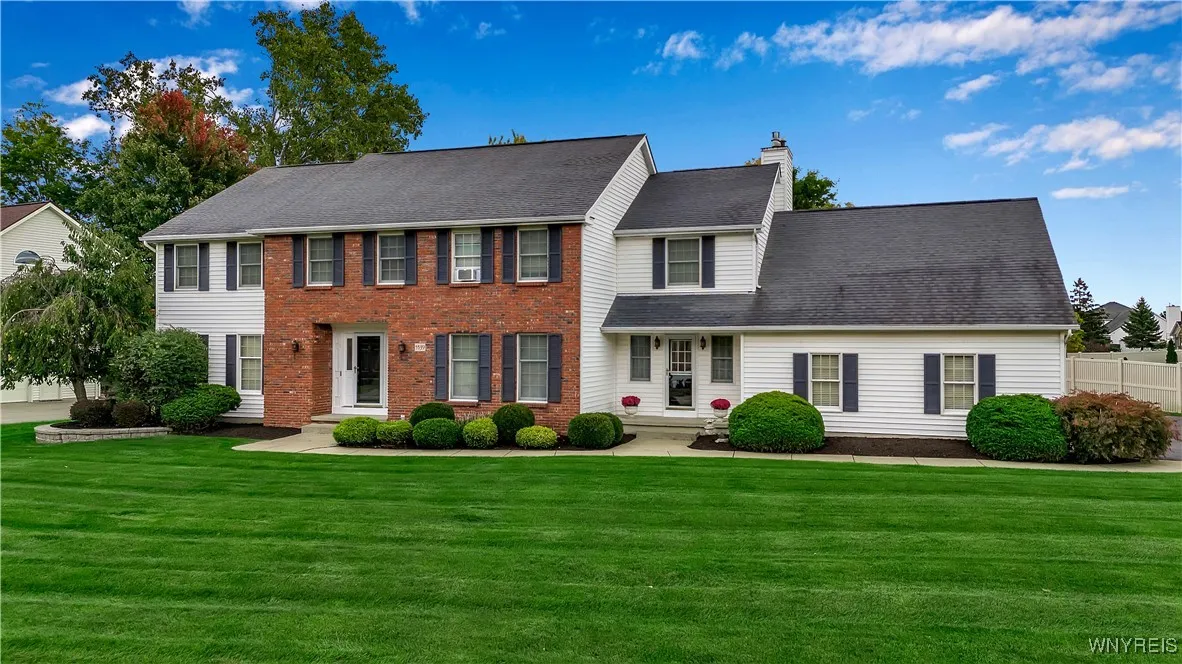 5539 Via Marina, Clarence, New York 14221, Clarence, New York 14221, 4 Bedrooms Bedrooms, 8 Rooms Rooms,2 BathroomsBathrooms,Residential,Closed,5539 Via Marina, Clarence, New York 14221,0,B1584309