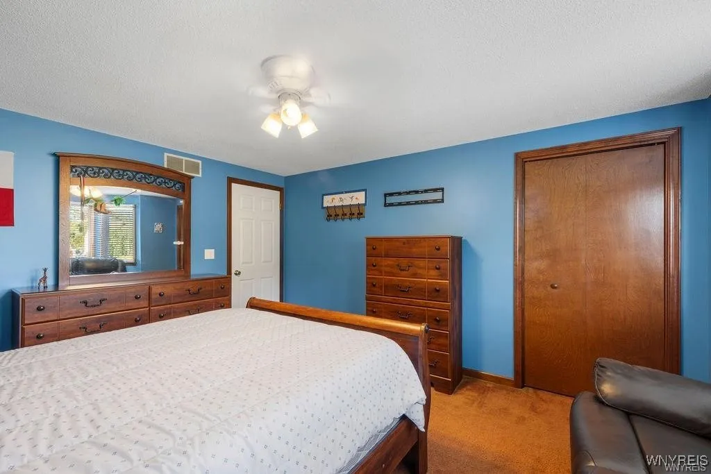 138 Dimatteo Drive, North Tonawanda, New York 1412, North Tonawanda, New York 14120, 3 Bedrooms Bedrooms, 9 Rooms Rooms,2 BathroomsBathrooms,Residential,Closed,138 Dimatteo Drive, North Tonawanda, New York 1412,0,B1584559