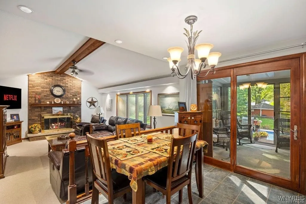 138 Dimatteo Drive, North Tonawanda, New York 1412, North Tonawanda, New York 14120, 3 Bedrooms Bedrooms, 9 Rooms Rooms,2 BathroomsBathrooms,Residential,Closed,138 Dimatteo Drive, North Tonawanda, New York 1412,0,B1584559