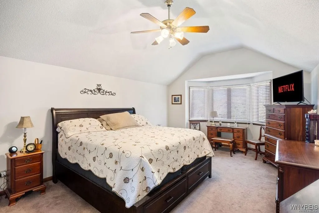 138 Dimatteo Drive, North Tonawanda, New York 1412, North Tonawanda, New York 14120, 3 Bedrooms Bedrooms, 9 Rooms Rooms,2 BathroomsBathrooms,Residential,Closed,138 Dimatteo Drive, North Tonawanda, New York 1412,0,B1584559