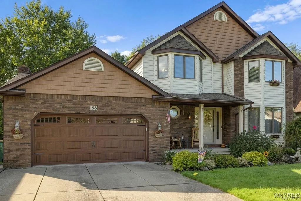 138 Dimatteo Drive, North Tonawanda, New York 1412, North Tonawanda, New York 14120, 3 Bedrooms Bedrooms, 9 Rooms Rooms,2 BathroomsBathrooms,Residential,Closed,138 Dimatteo Drive, North Tonawanda, New York 1412,0,B1584559