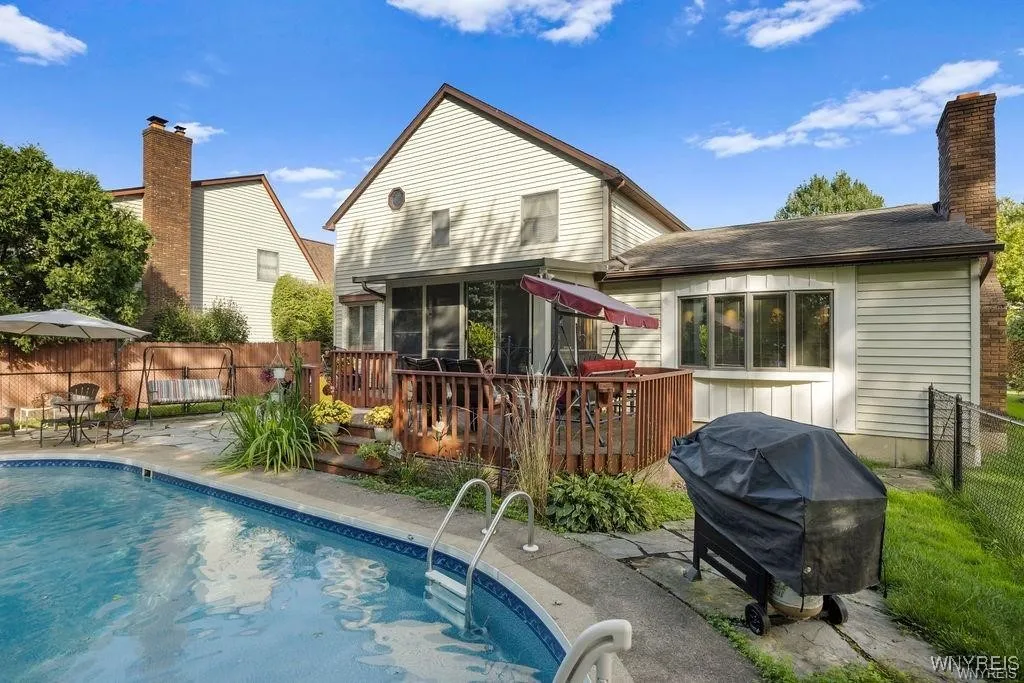 138 Dimatteo Drive, North Tonawanda, New York 1412, North Tonawanda, New York 14120, 3 Bedrooms Bedrooms, 9 Rooms Rooms,2 BathroomsBathrooms,Residential,Closed,138 Dimatteo Drive, North Tonawanda, New York 1412,0,B1584559