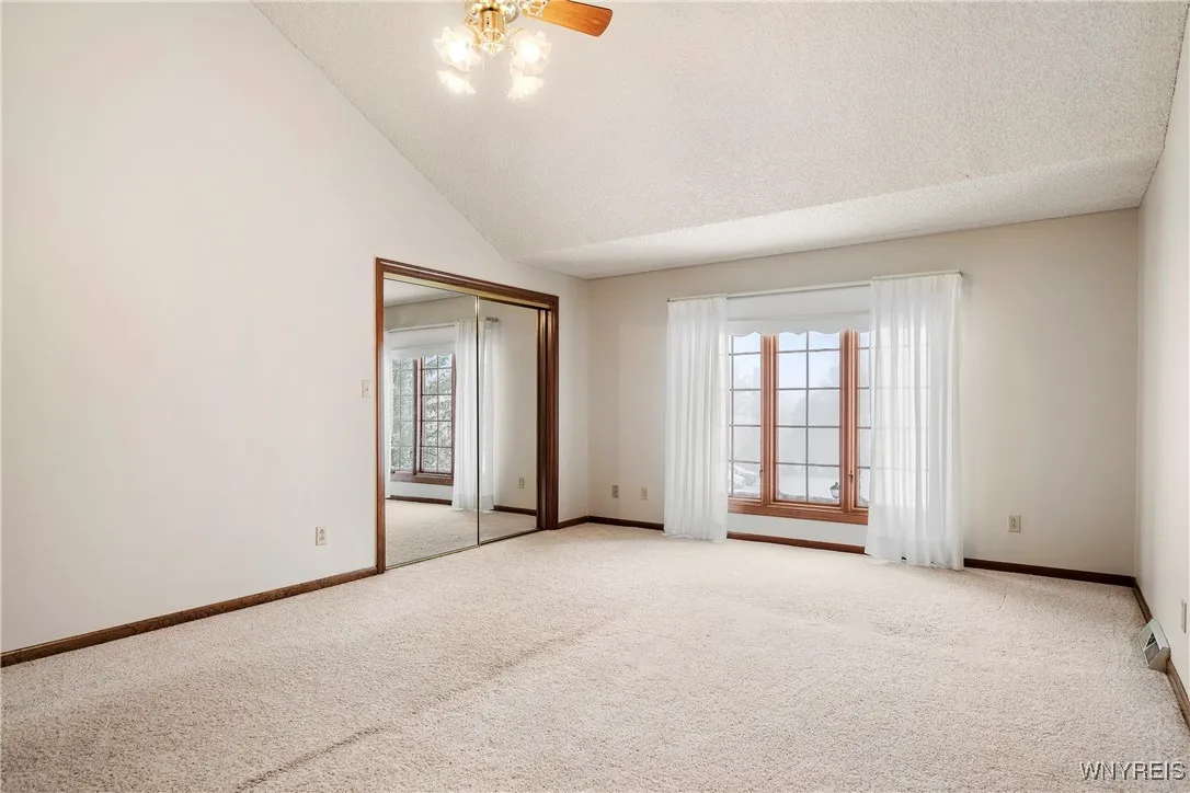 25 Fox Chapel Drive, Orchard Park, New York 14127, Orchard Park, New York 14127, 4 Bedrooms Bedrooms, 11 Rooms Rooms,2 BathroomsBathrooms,Residential,Closed,25 Fox Chapel Drive, Orchard Park, New York 14127,0,B1584458