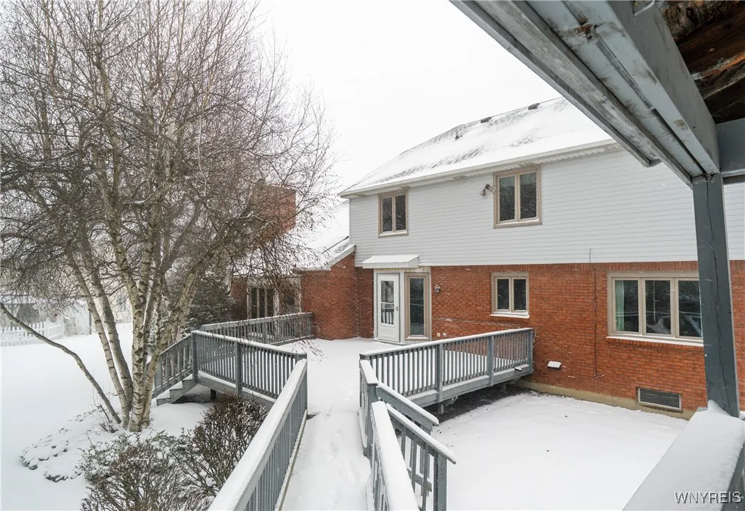 25 Fox Chapel Drive, Orchard Park, New York 14127, Orchard Park, New York 14127, 4 Bedrooms Bedrooms, 11 Rooms Rooms,2 BathroomsBathrooms,Residential,Closed,25 Fox Chapel Drive, Orchard Park, New York 14127,0,B1584458