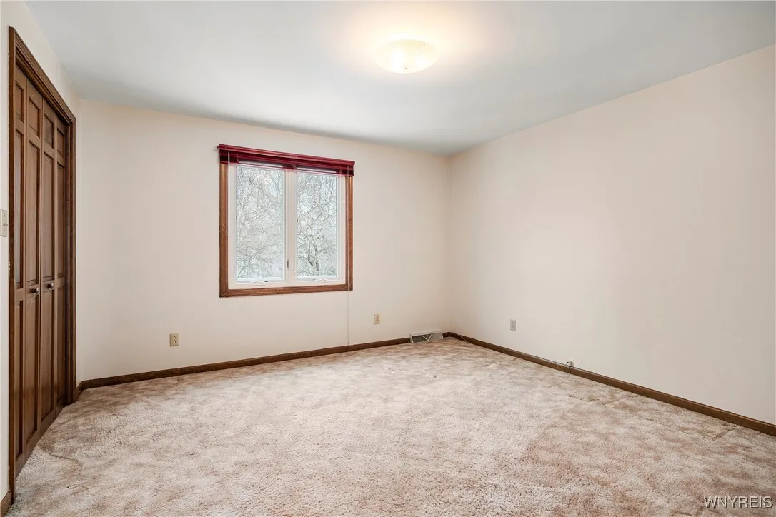 25 Fox Chapel Drive, Orchard Park, New York 14127, Orchard Park, New York 14127, 4 Bedrooms Bedrooms, 11 Rooms Rooms,2 BathroomsBathrooms,Residential,Closed,25 Fox Chapel Drive, Orchard Park, New York 14127,0,B1584458