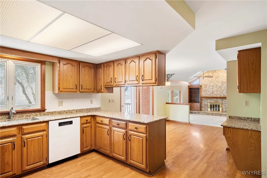 25 Fox Chapel Drive, Orchard Park, New York 14127, Orchard Park, New York 14127, 4 Bedrooms Bedrooms, 11 Rooms Rooms,2 BathroomsBathrooms,Residential,Closed,25 Fox Chapel Drive, Orchard Park, New York 14127,0,B1584458