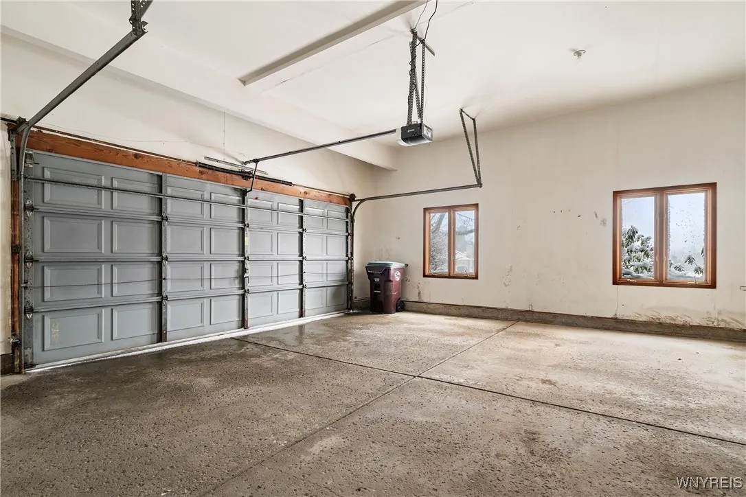 25 Fox Chapel Drive, Orchard Park, New York 14127, Orchard Park, New York 14127, 4 Bedrooms Bedrooms, 11 Rooms Rooms,2 BathroomsBathrooms,Residential,Closed,25 Fox Chapel Drive, Orchard Park, New York 14127,0,B1584458