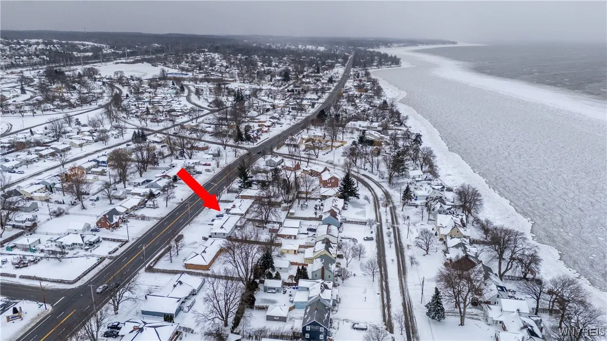4764 Lake Shore Road, Hamburg, New York 14075, Hamburg, New York 14075, 2 Bedrooms Bedrooms, 6 Rooms Rooms,2 BathroomsBathrooms,Residential,Closed,4764 Lake Shore Road, Hamburg, New York 14075,0,B1584505