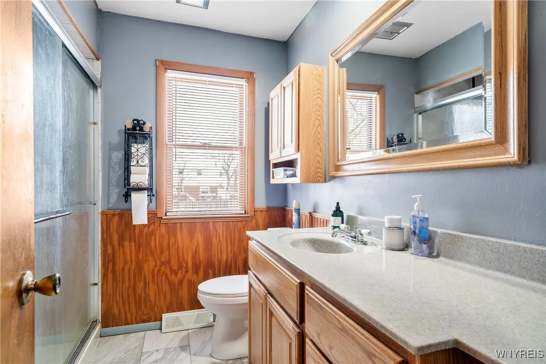 4764 Lake Shore Road, Hamburg, New York 14075, Hamburg, New York 14075, 2 Bedrooms Bedrooms, 6 Rooms Rooms,2 BathroomsBathrooms,Residential,Closed,4764 Lake Shore Road, Hamburg, New York 14075,0,B1584505