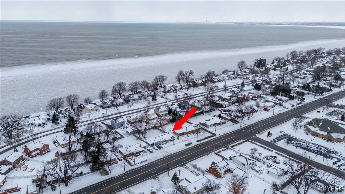 4764 Lake Shore Road, Hamburg, New York 14075, Hamburg, New York 14075, 2 Bedrooms Bedrooms, 6 Rooms Rooms,2 BathroomsBathrooms,Residential,Closed,4764 Lake Shore Road, Hamburg, New York 14075,0,B1584505