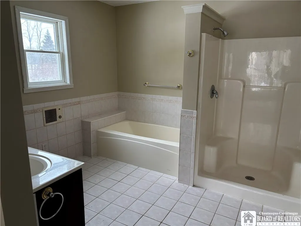 9178 Walden Road, Pomfret, New York 14716, Pomfret, New York 14716, 3 Bedrooms Bedrooms, 9 Rooms Rooms,2 BathroomsBathrooms,Residential,For Sale,9178 Walden Road, Pomfret, New York 14716,R1584588