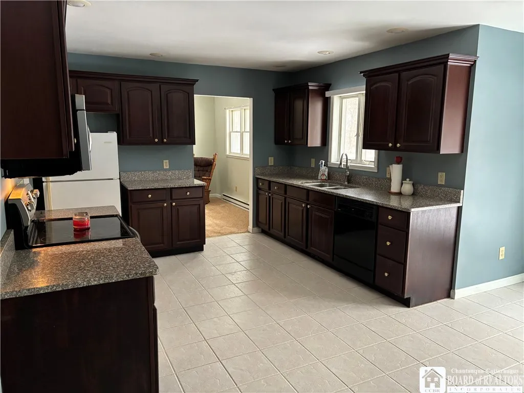 9178 Walden Road, Pomfret, New York 14716, Pomfret, New York 14716, 3 Bedrooms Bedrooms, 9 Rooms Rooms,2 BathroomsBathrooms,Residential,For Sale,9178 Walden Road, Pomfret, New York 14716,R1584588