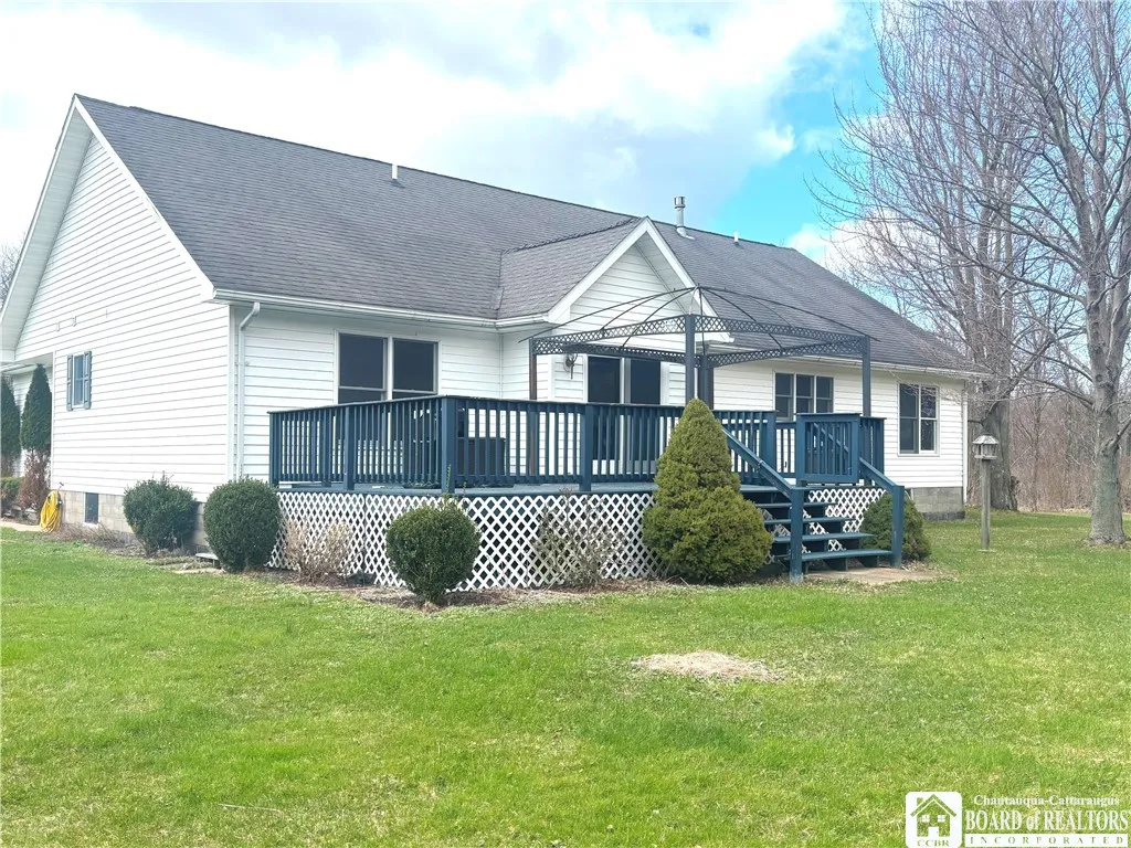 9178 Walden Road, Pomfret, New York 14716, Pomfret, New York 14716, 3 Bedrooms Bedrooms, 9 Rooms Rooms,2 BathroomsBathrooms,Residential,For Sale,9178 Walden Road, Pomfret, New York 14716,R1584588
