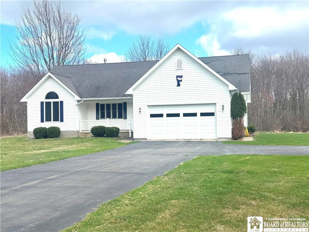 9178 Walden Road, Pomfret, New York 14716, Pomfret, New York 14716, 3 Bedrooms Bedrooms, 9 Rooms Rooms,2 BathroomsBathrooms,Residential,For Sale,9178 Walden Road, Pomfret, New York 14716,R1584588