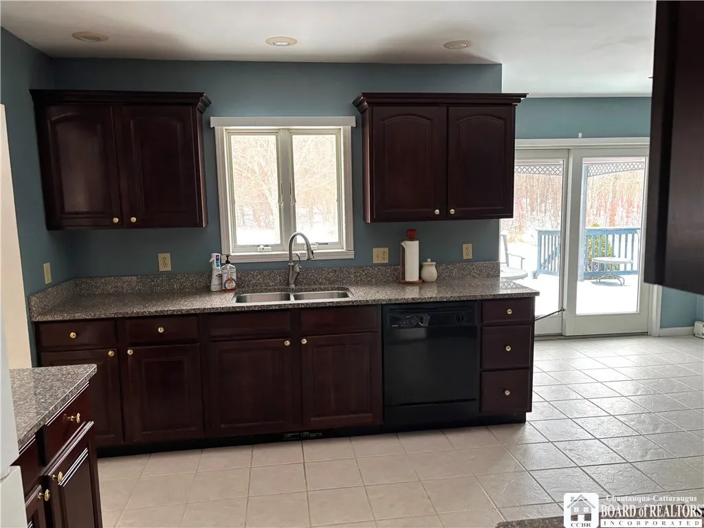 9178 Walden Road, Pomfret, New York 14716, Pomfret, New York 14716, 3 Bedrooms Bedrooms, 9 Rooms Rooms,2 BathroomsBathrooms,Residential,For Sale,9178 Walden Road, Pomfret, New York 14716,R1584588