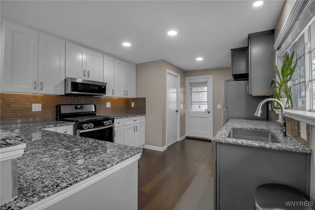 3031 Walbridge Drive, Hamburg, New York 14075, Hamburg, New York 14075, 3 Bedrooms Bedrooms, 9 Rooms Rooms,2 BathroomsBathrooms,Residential,Closed,3031 Walbridge Drive, Hamburg, New York 14075,0,B1584700