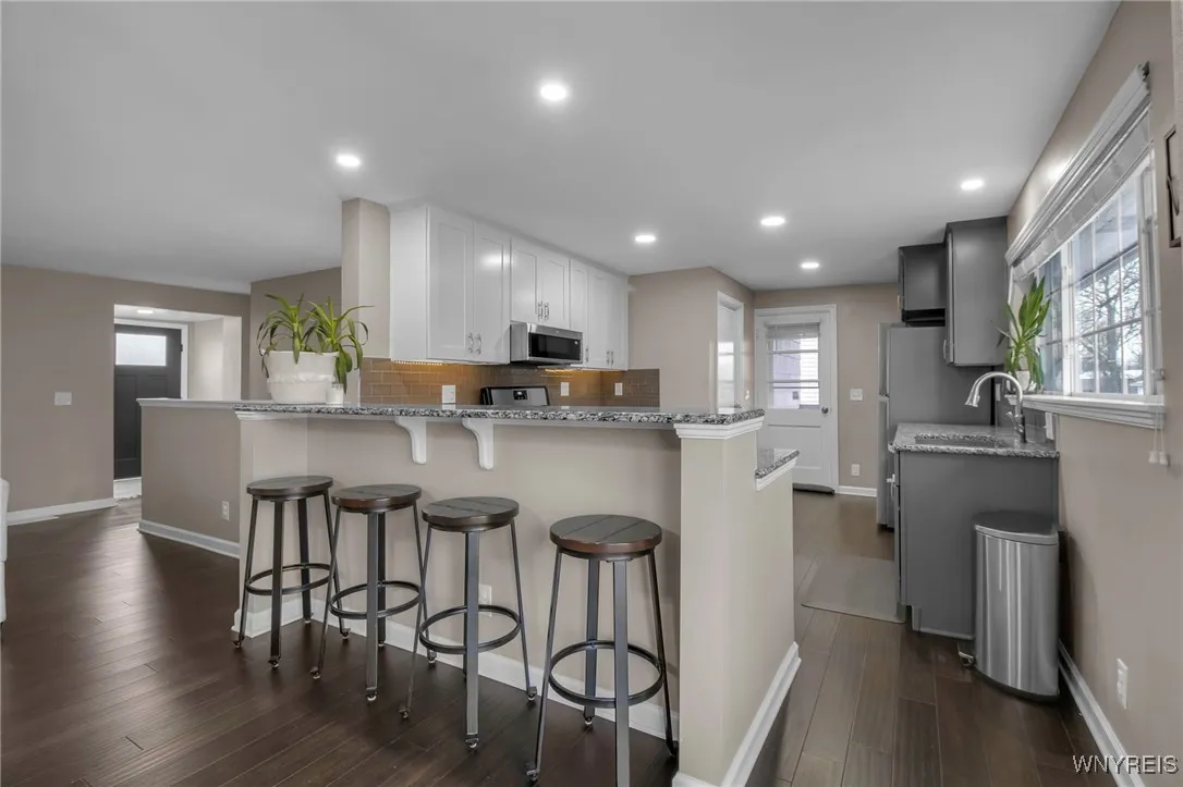 3031 Walbridge Drive, Hamburg, New York 14075, Hamburg, New York 14075, 3 Bedrooms Bedrooms, 9 Rooms Rooms,2 BathroomsBathrooms,Residential,Closed,3031 Walbridge Drive, Hamburg, New York 14075,0,B1584700