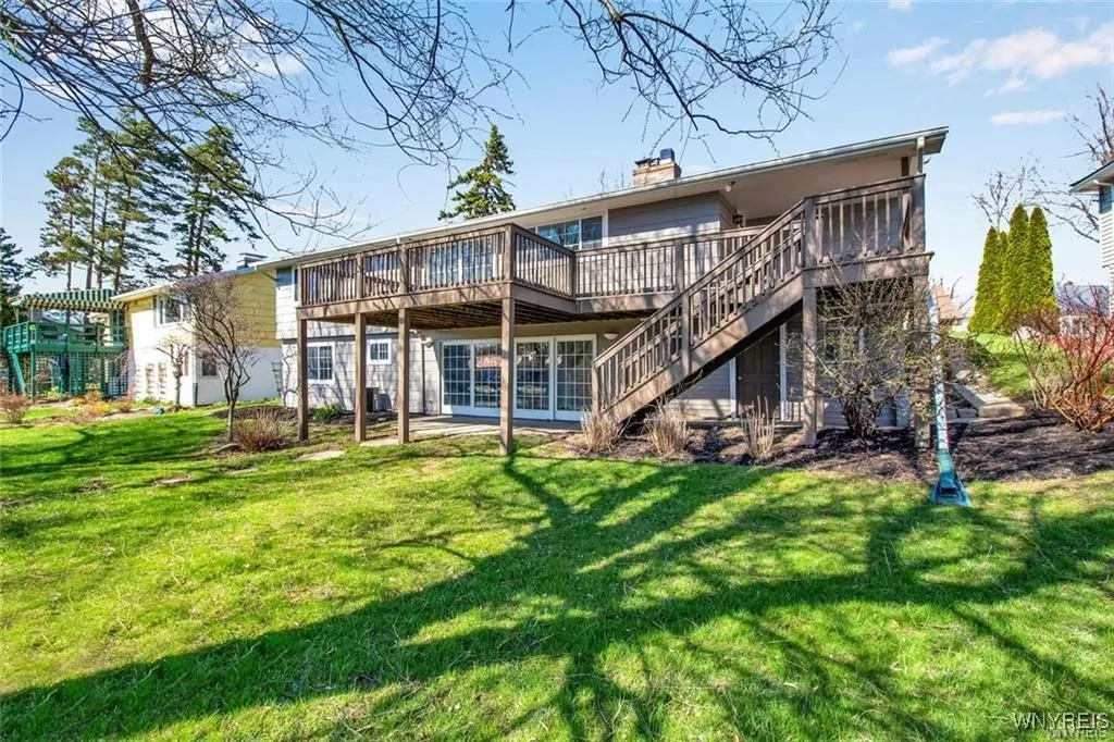 3031 Walbridge Drive, Hamburg, New York 14075, Hamburg, New York 14075, 3 Bedrooms Bedrooms, 9 Rooms Rooms,2 BathroomsBathrooms,Residential,Closed,3031 Walbridge Drive, Hamburg, New York 14075,0,B1584700
