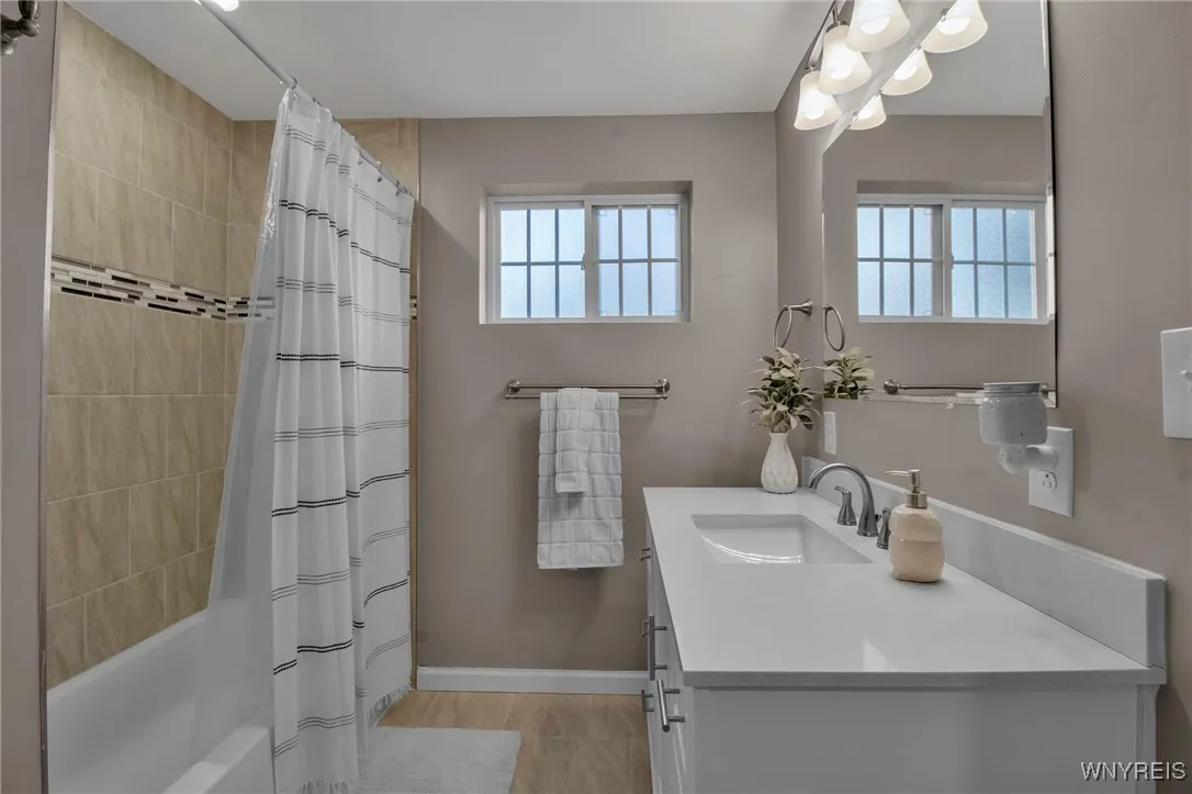 3031 Walbridge Drive, Hamburg, New York 14075, Hamburg, New York 14075, 3 Bedrooms Bedrooms, 9 Rooms Rooms,2 BathroomsBathrooms,Residential,Closed,3031 Walbridge Drive, Hamburg, New York 14075,0,B1584700