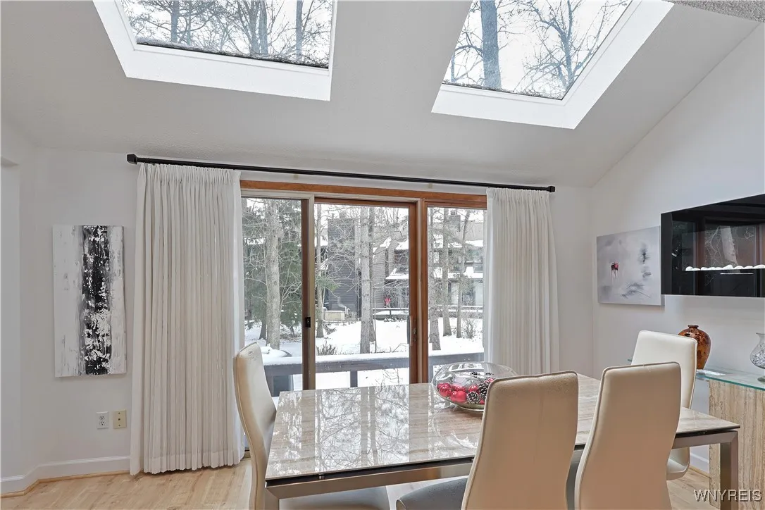 Dining w/slidingdoor and skylights