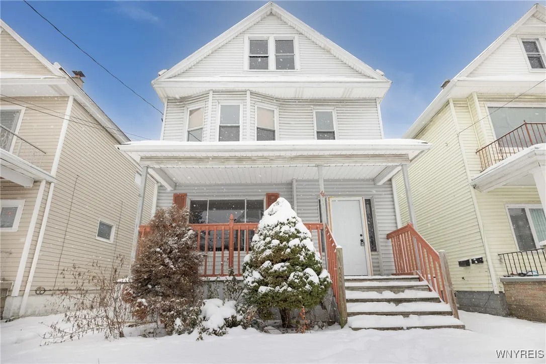 44 Krakow Street, Buffalo, New York 14206, Buffalo, New York 14206, 6 Bedrooms Bedrooms, ,2 BathroomsBathrooms,Residential,Closed,44 Krakow Street, Buffalo, New York 14206,0,B1585014