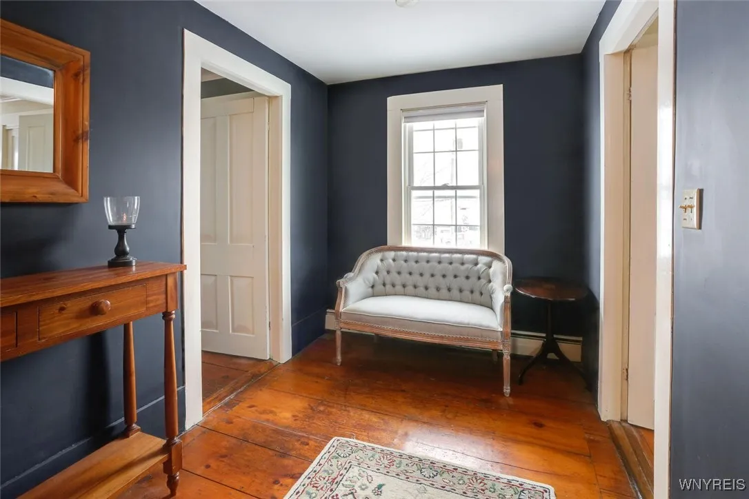 644 Oakwood Avenue, Aurora, New York 14052, Aurora, New York 14052, 7 Rooms Rooms,Commercial Lease,Closed,644 Oakwood Avenue, Aurora, New York 14052,0,B1583619