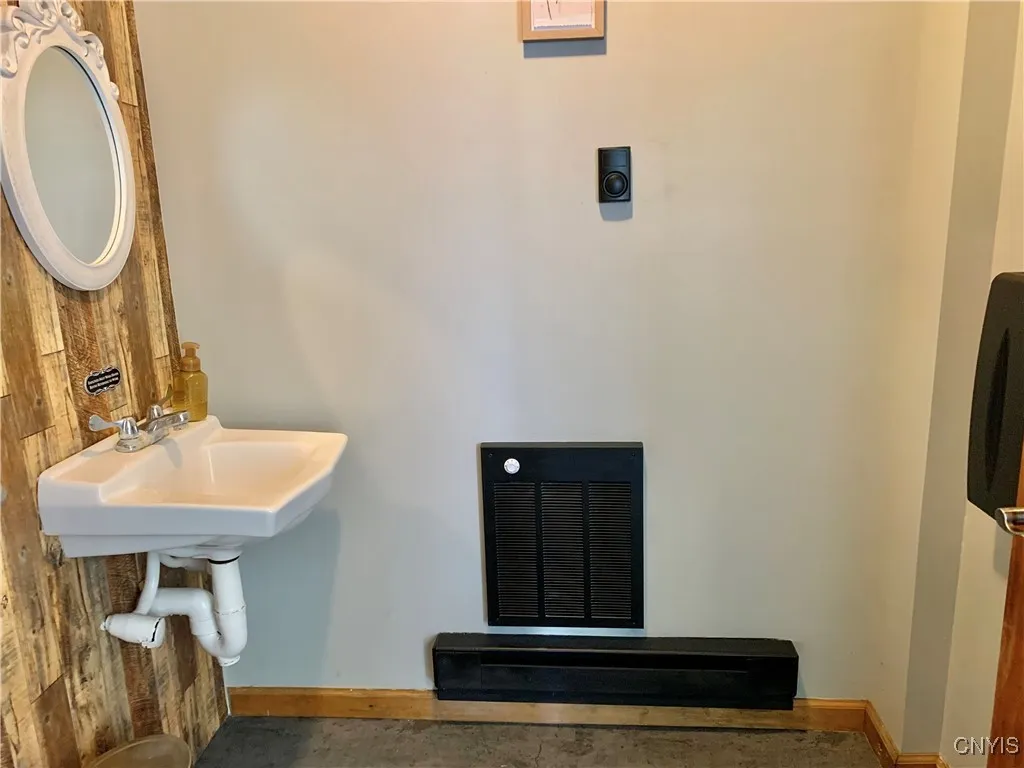 9 Central Avenue, German Flatts, New York 13357, German Flatts, New York 13357, ,Commercial Sale,Closed,9 Central Avenue, German Flatts, New York 13357,0,S1585079