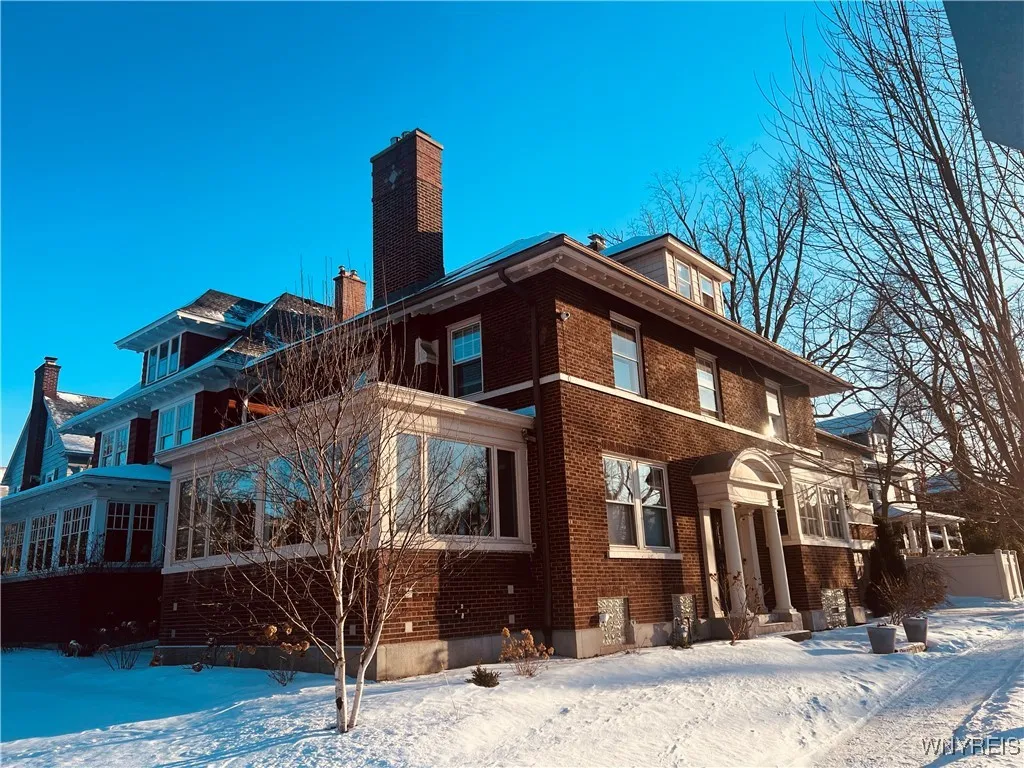 50 Jewett Parkway, Buffalo, New York 14214, Buffalo, New York 14214, 3 Bedrooms Bedrooms, 15 Rooms Rooms,3 BathroomsBathrooms,Residential,Closed,50 Jewett Parkway, Buffalo, New York 14214,0,B1585222