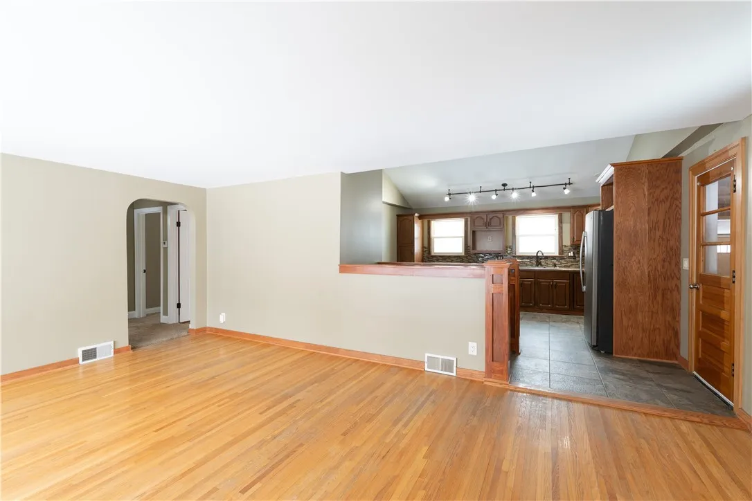 4683 Parker Road, Hamburg, New York 14075, Hamburg, New York 14075, 3 Bedrooms Bedrooms, 6 Rooms Rooms,1 BathroomBathrooms,Residential,Closed,4683 Parker Road, Hamburg, New York 14075,0,R1585022