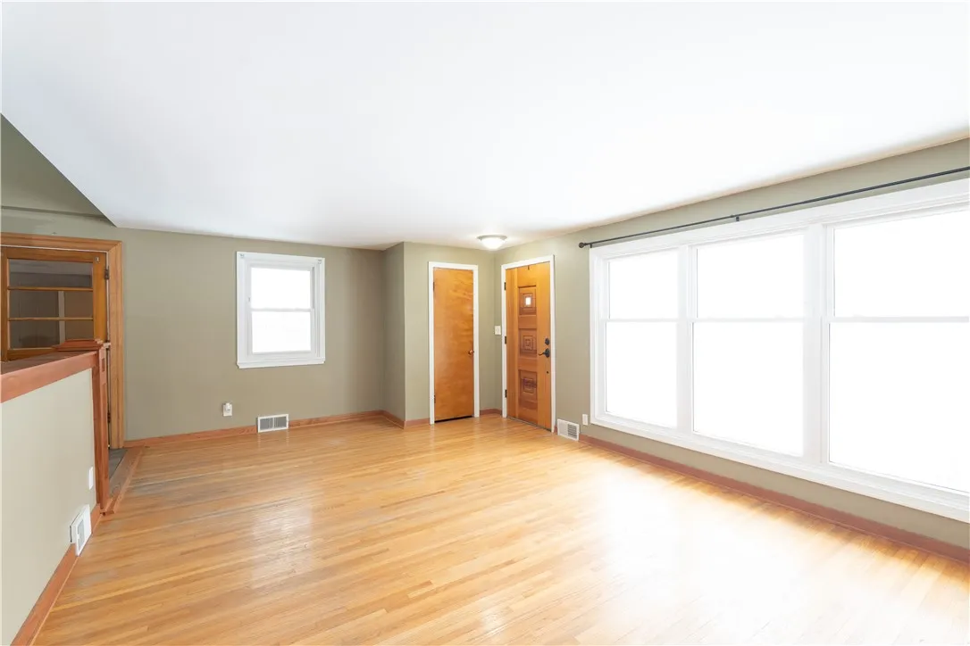 4683 Parker Road, Hamburg, New York 14075, Hamburg, New York 14075, 3 Bedrooms Bedrooms, 6 Rooms Rooms,1 BathroomBathrooms,Residential,Closed,4683 Parker Road, Hamburg, New York 14075,0,R1585022