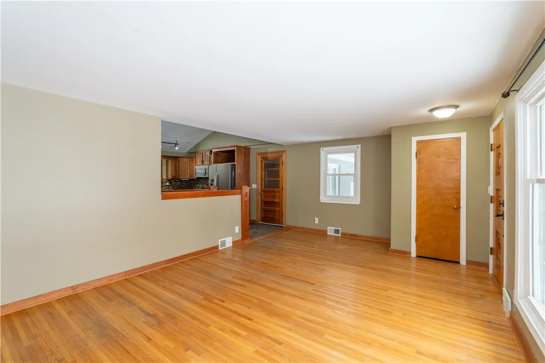 4683 Parker Road, Hamburg, New York 14075, Hamburg, New York 14075, 3 Bedrooms Bedrooms, 6 Rooms Rooms,1 BathroomBathrooms,Residential,Closed,4683 Parker Road, Hamburg, New York 14075,0,R1585022