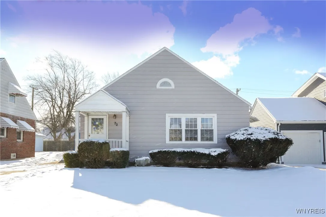 72 Oakridge Avenue, Tonawanda-town, New York 14217, Tonawanda, New York 14217, 2 Bedrooms Bedrooms, 6 Rooms Rooms,1 BathroomBathrooms,Residential,Closed,72 Oakridge Avenue, Tonawanda-town, New York 14217,0,B1585271