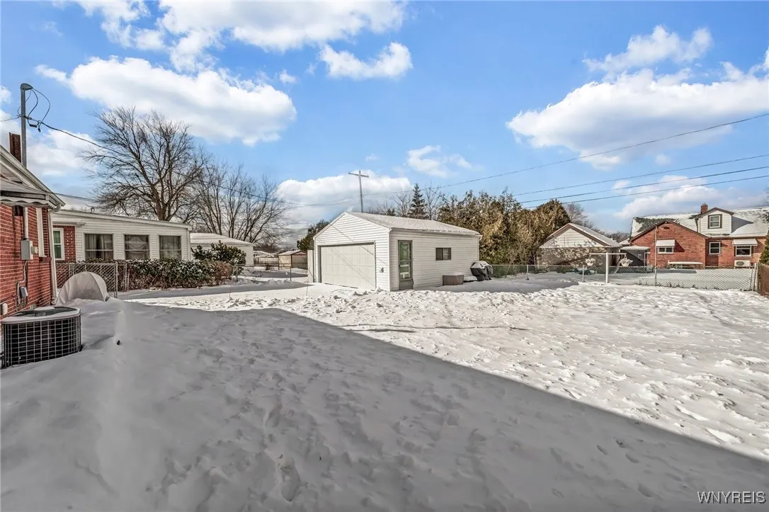 4844 Mount Vernon Boulevard, Hamburg, New York 140, Hamburg, New York 14075, 2 Bedrooms Bedrooms, 10 Rooms Rooms,2 BathroomsBathrooms,Residential,Closed,4844 Mount Vernon Boulevard, Hamburg, New York 140,0,B1585170