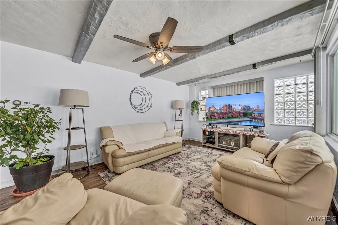 4844 Mount Vernon Boulevard, Hamburg, New York 140, Hamburg, New York 14075, 2 Bedrooms Bedrooms, 10 Rooms Rooms,2 BathroomsBathrooms,Residential,Closed,4844 Mount Vernon Boulevard, Hamburg, New York 140,0,B1585170