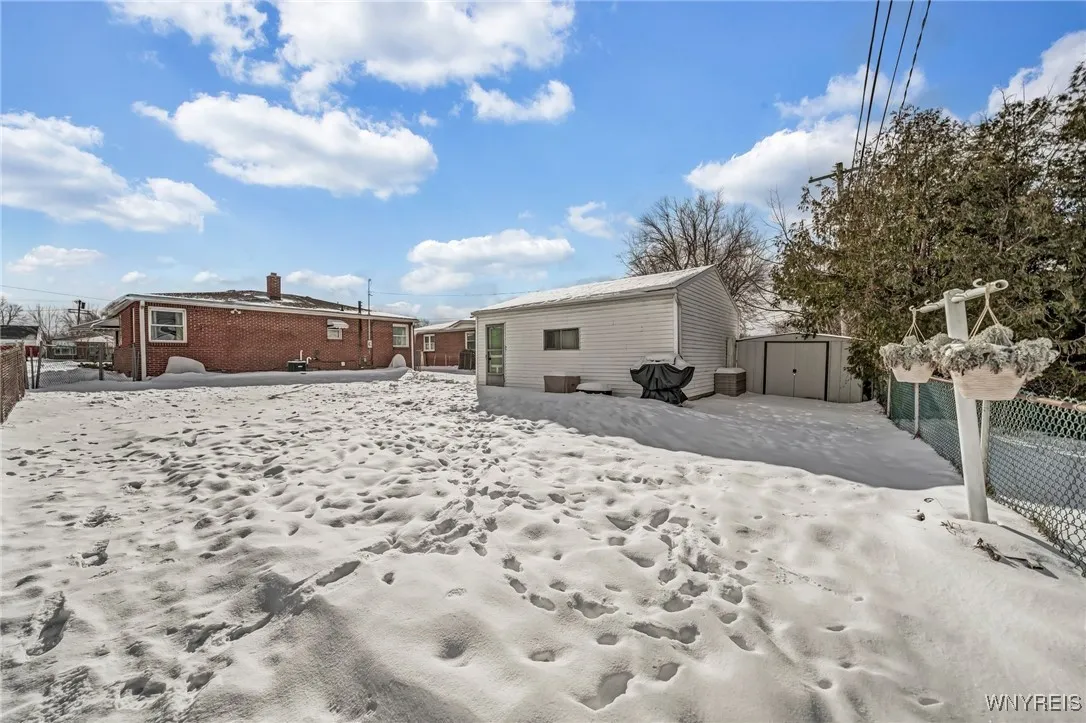 4844 Mount Vernon Boulevard, Hamburg, New York 140, Hamburg, New York 14075, 2 Bedrooms Bedrooms, 10 Rooms Rooms,2 BathroomsBathrooms,Residential,Closed,4844 Mount Vernon Boulevard, Hamburg, New York 140,0,B1585170