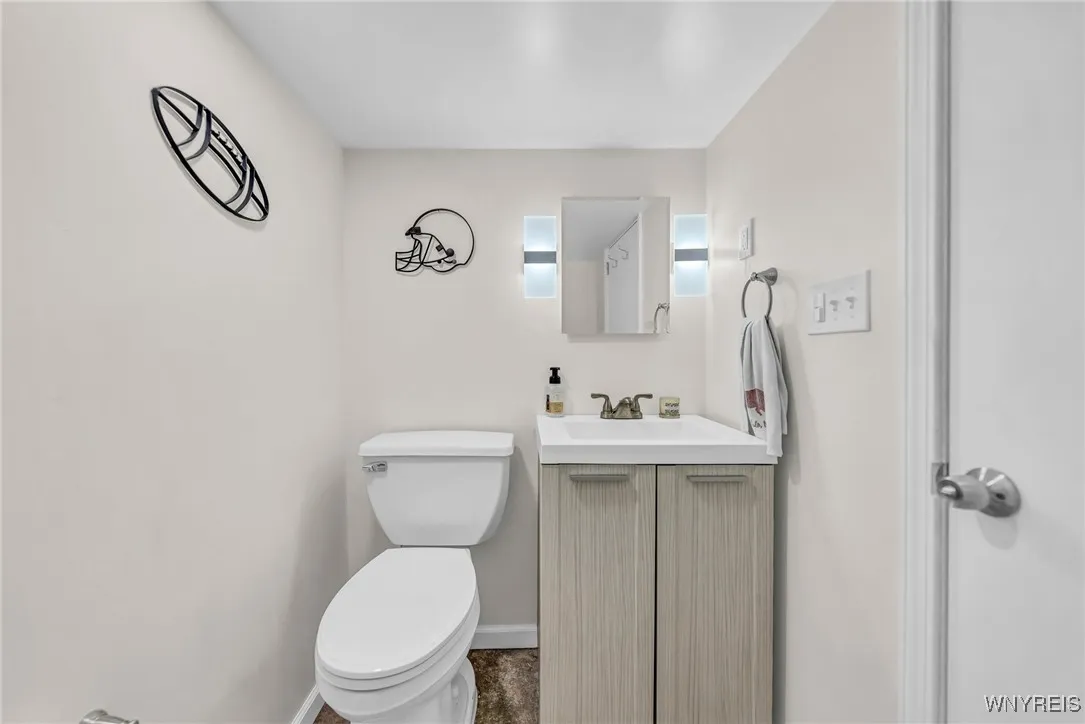4844 Mount Vernon Boulevard, Hamburg, New York 140, Hamburg, New York 14075, 2 Bedrooms Bedrooms, 10 Rooms Rooms,2 BathroomsBathrooms,Residential,Closed,4844 Mount Vernon Boulevard, Hamburg, New York 140,0,B1585170